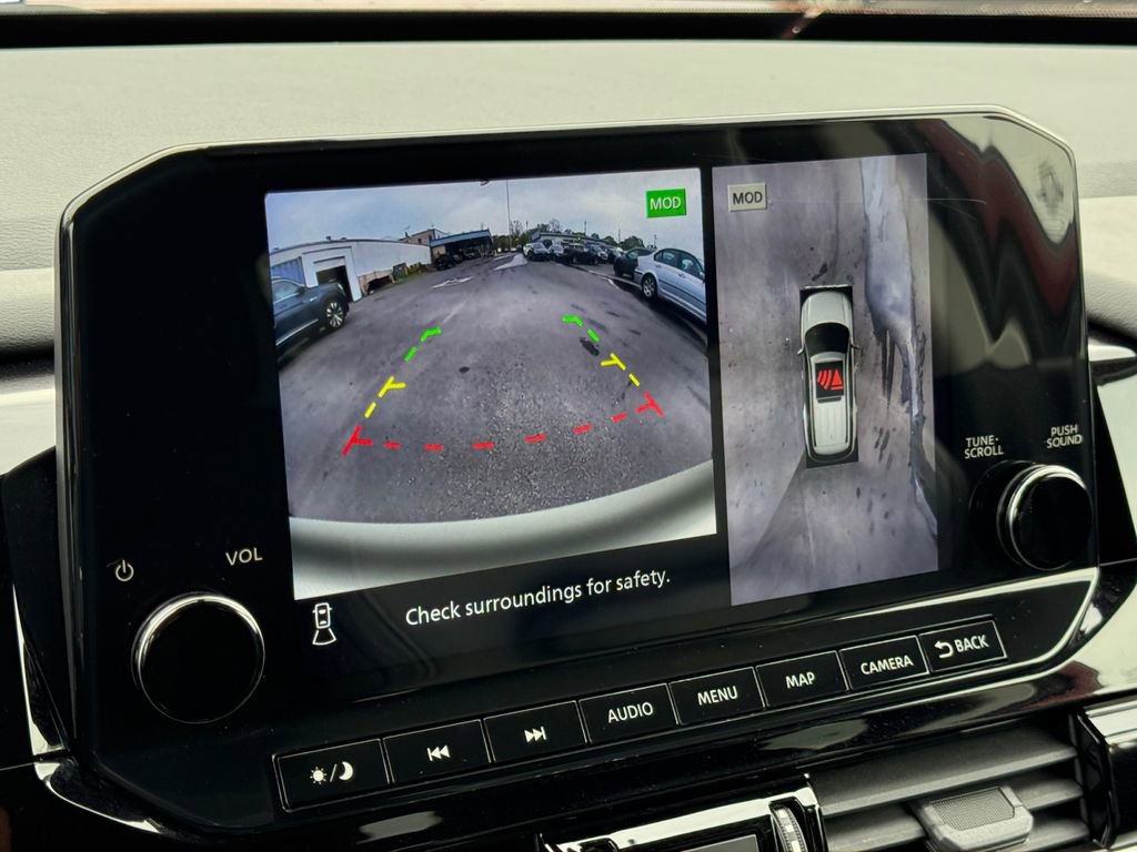 Used 2022 Nissan Pathfinder SL w/ SL Black Package image 15