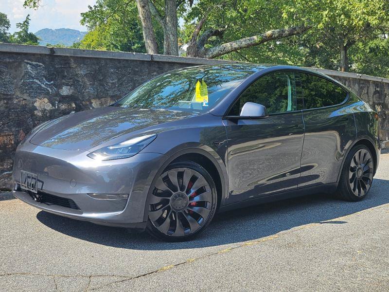 Used 2023 Tesla Model Y Long Range AWD/4WD image 5