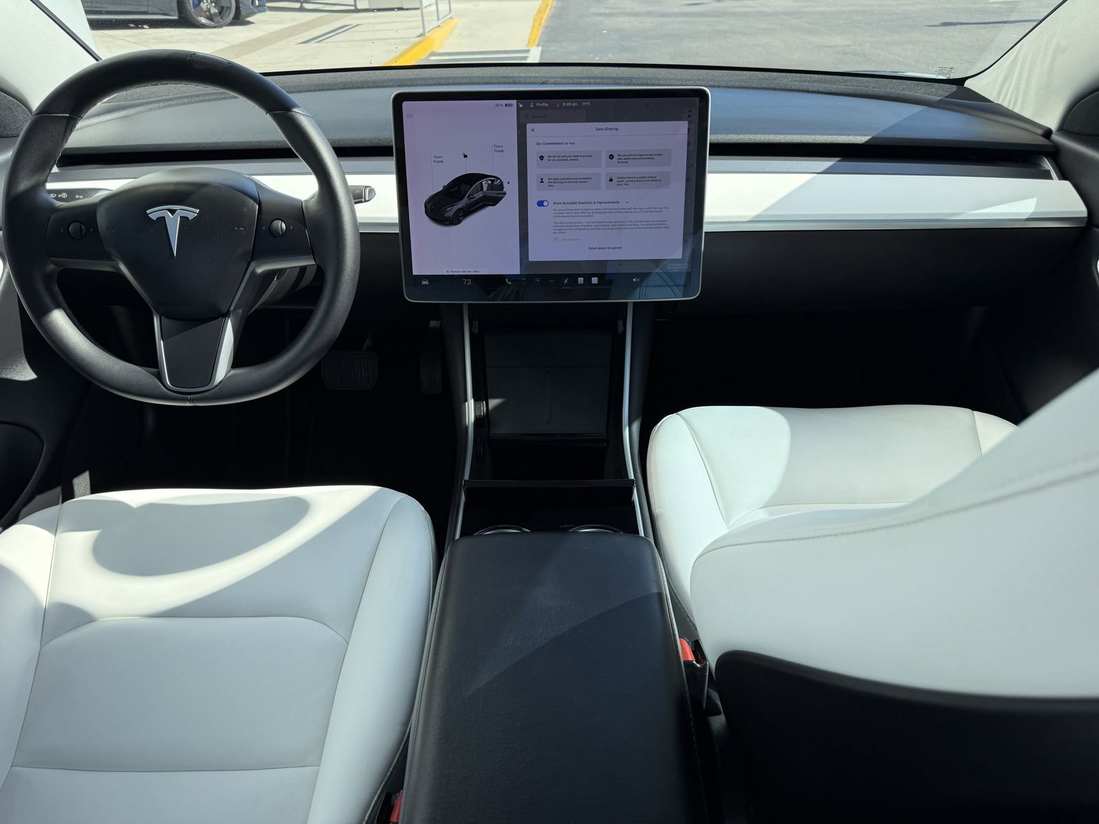 Used 2020 Tesla Model 3 Standard Range image 10