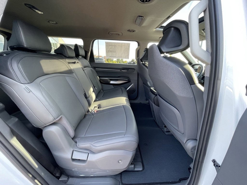 New 2026 Kia EV9 Light image 30