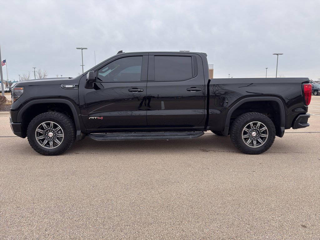 Used 2024 GMC Sierra 1500 AT4 w/ Technology Package image 2