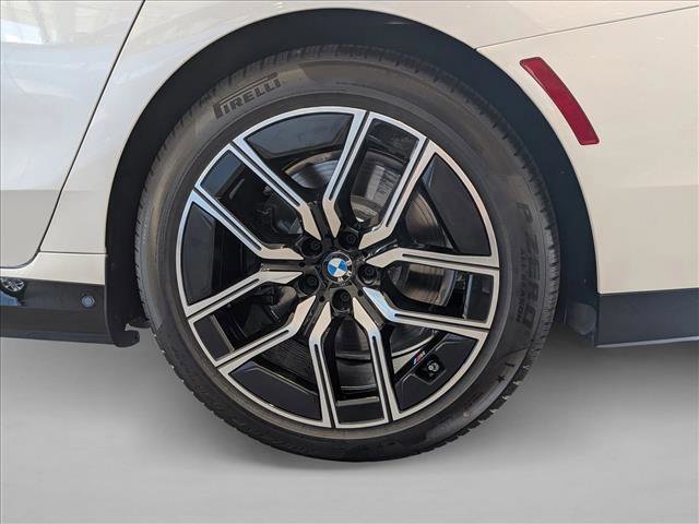New 2026 BMW i7 M70 w/ Executive Package AWD/4WD image 10