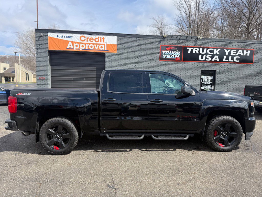 Used 2017 Chevrolet Silverado 1500 LTZ Z71 w/ Redline Edition image 8