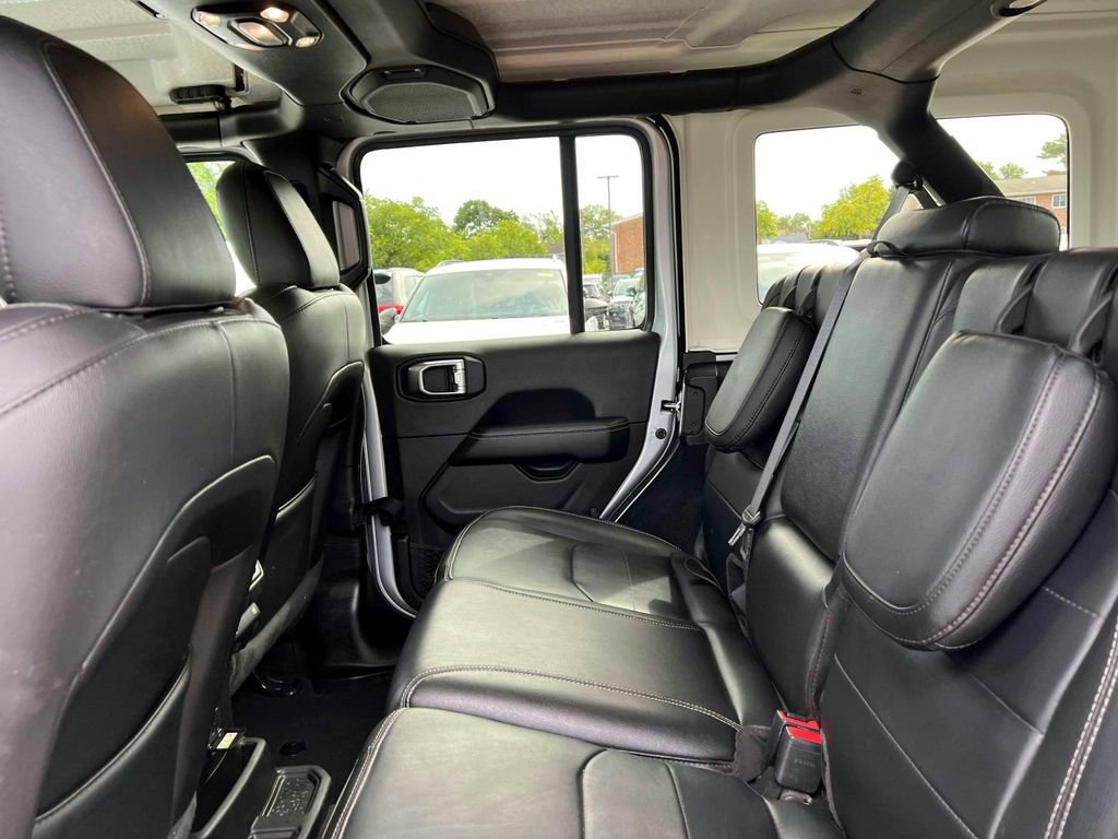 Certified 2022 Jeep Wrangler Unlimited Sahara w/ Cold Weather Group image 10