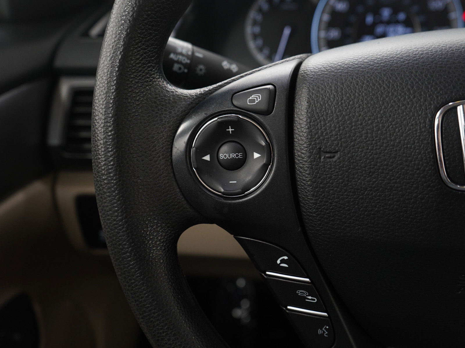 Used 2015 Honda Accord LX image 25