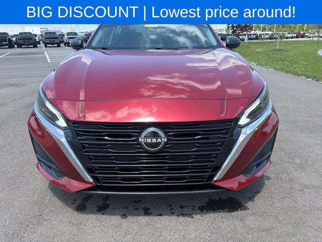 Used 2024 Nissan Altima 2.5 SV FWD image 3