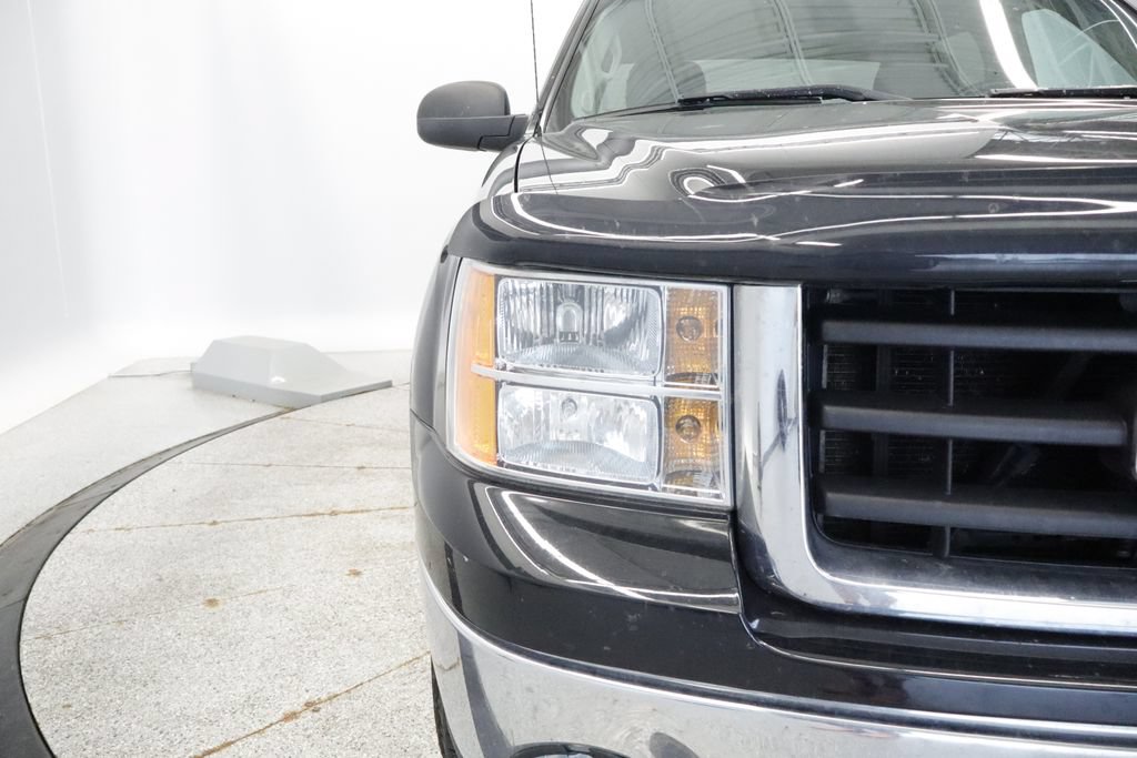 Used 2011 GMC Sierra 1500 SLE w/ Power Tech Package AWD/4WD image 10