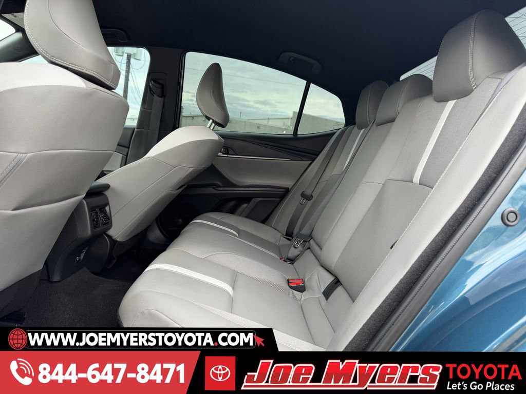 Used 2025 Toyota Camry SE w/ Multimedia Upgrade Package image 29