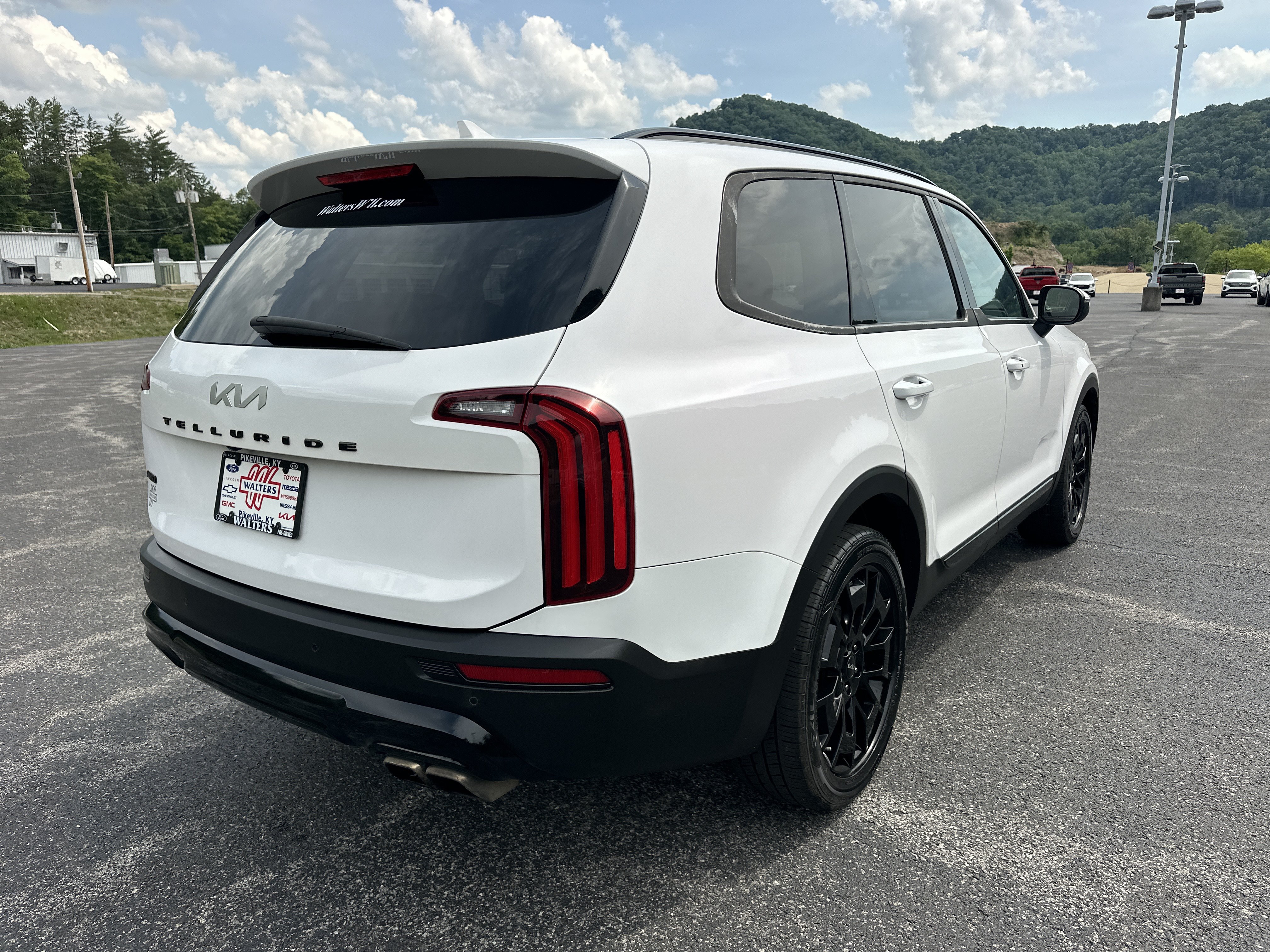 Used 2022 Kia Telluride EX w/ EX Premium Package AWD/4WD image 4