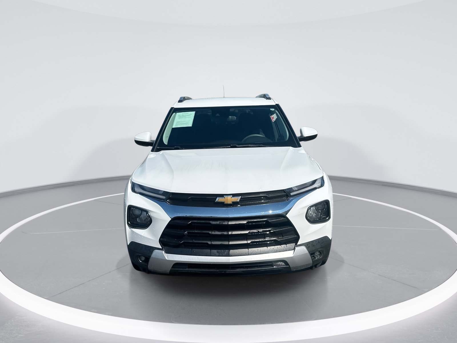 Used 2023 Chevrolet TrailBlazer LT FWD image 3