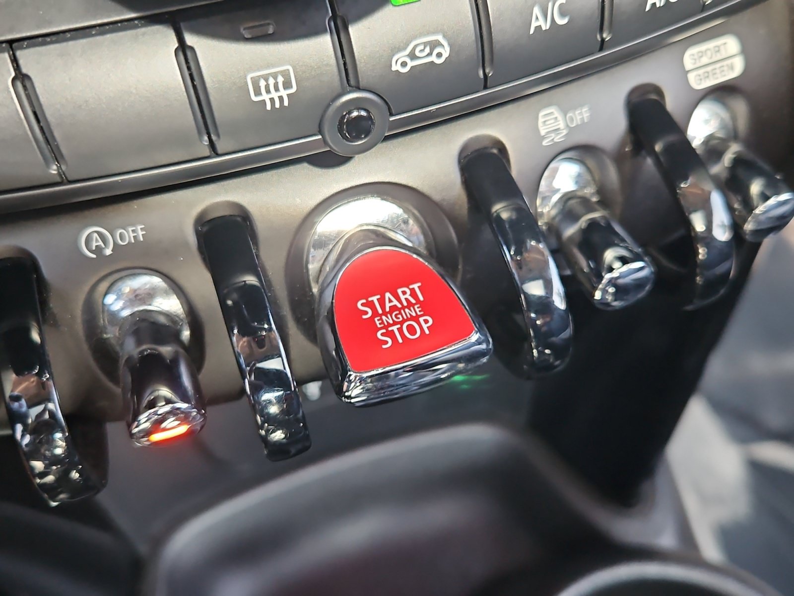 Used 2019 MINI Cooper S w/ Premium Package FWD image 18