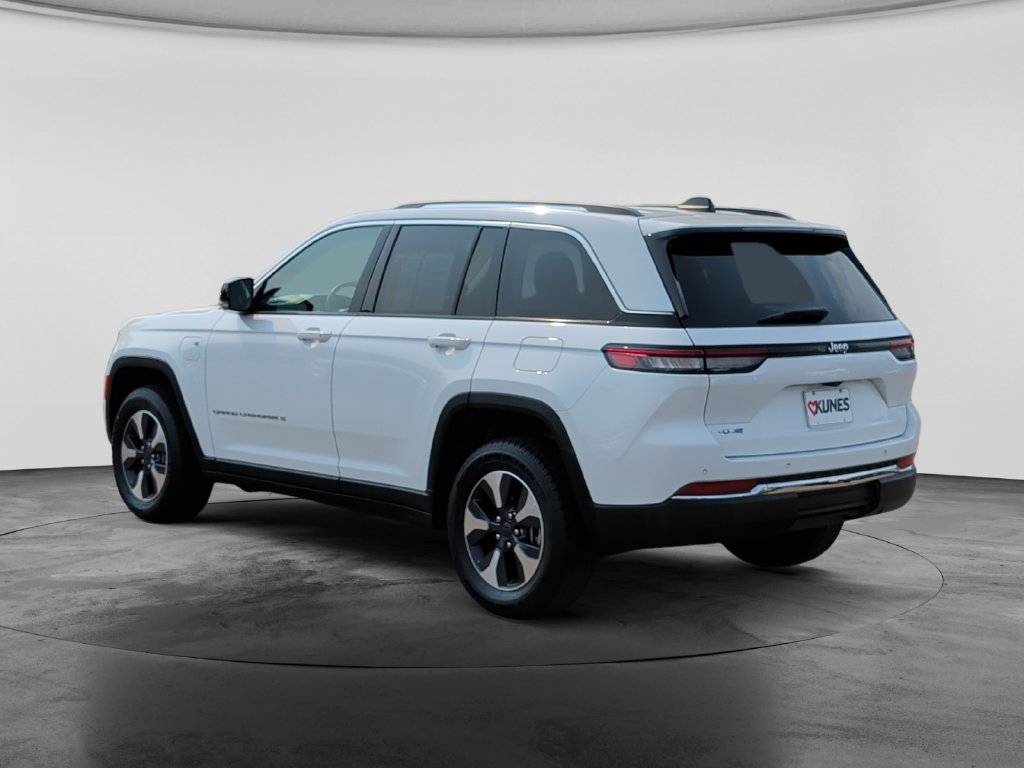Used 2024 Jeep Grand Cherokee Limited 4xe AWD/4WD image 5