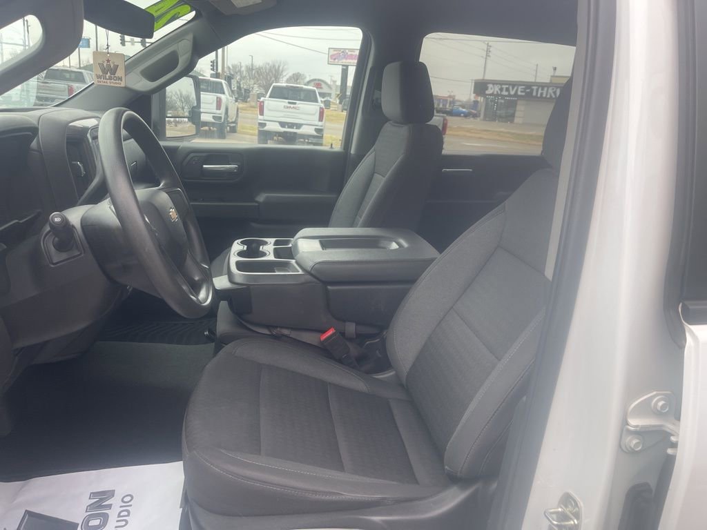 Used 2024 Chevrolet Silverado 2500 Custom w/ Custom Value Package image 25