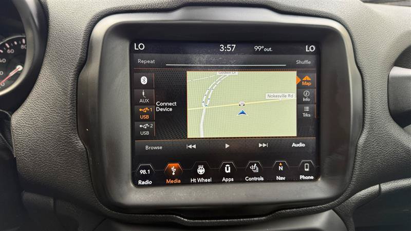 Used 2018 Jeep Renegade Latitude w/ UConnect 8.4 Nav Group AWD/4WD image 24