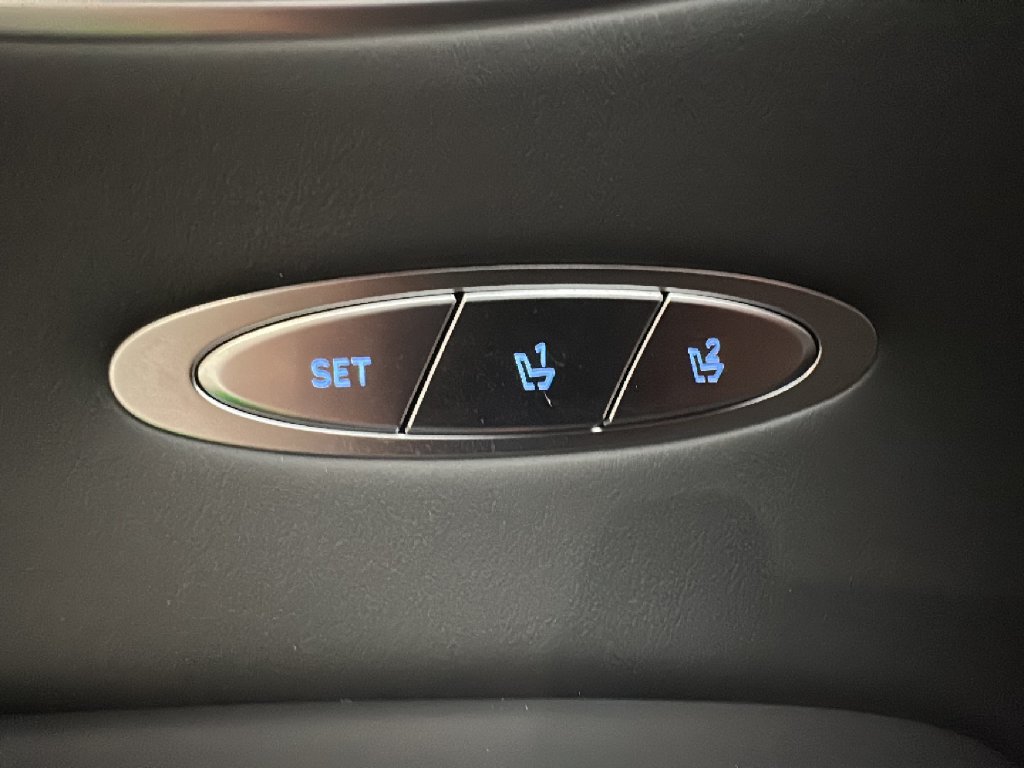 Certified 2026 Genesis GV70 2.5T Select AWD/4WD image 11