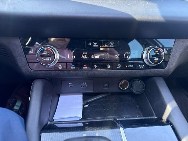 Used 2023 Mitsubishi Outlander SEL AWD/4WD image 16