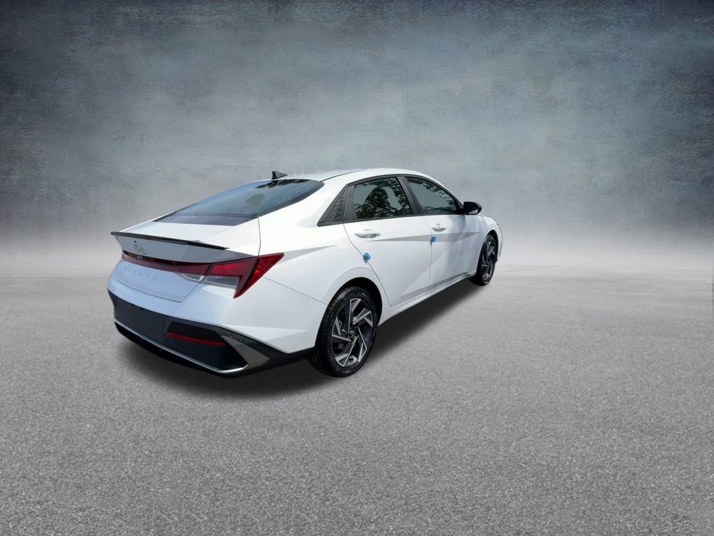 Used 2025 Hyundai Elantra Sport image 22