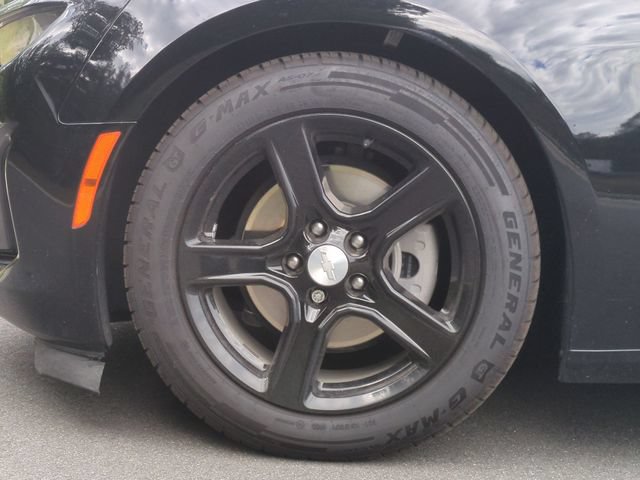Used 2023 Chevrolet Camaro LT RWD image 19