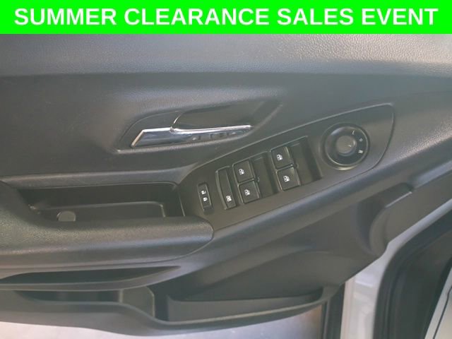 Used 2022 Chevrolet Trax LT w/ Driver Confidence Package AWD/4WD image 9