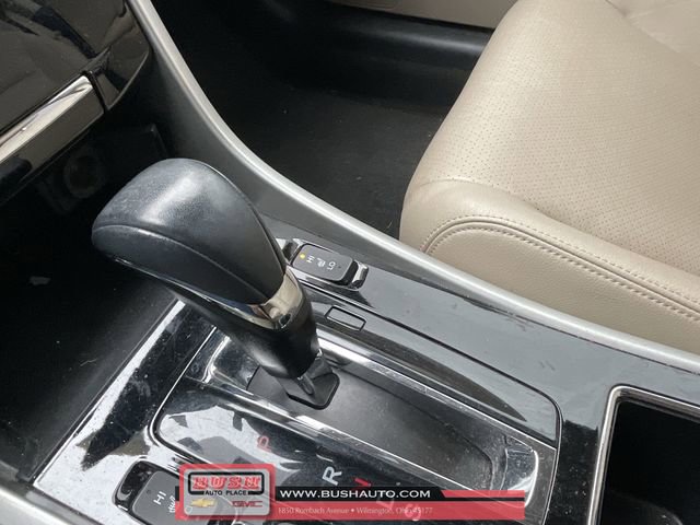 Used 2017 Honda Accord Touring image 16