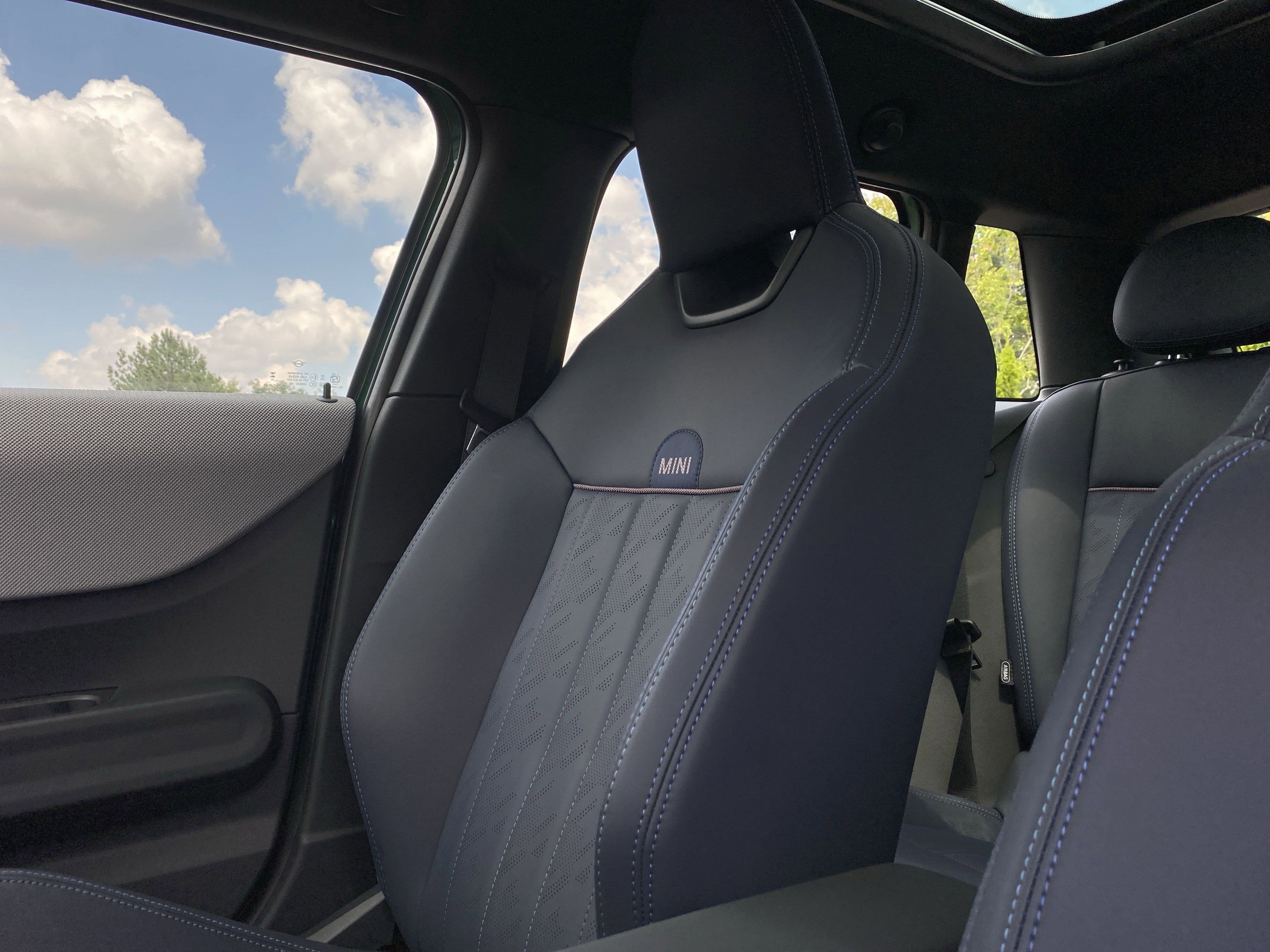 Certified 2025 MINI Cooper S image 38