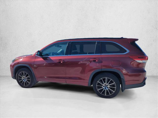 Certified 2018 Toyota Highlander SE image 5