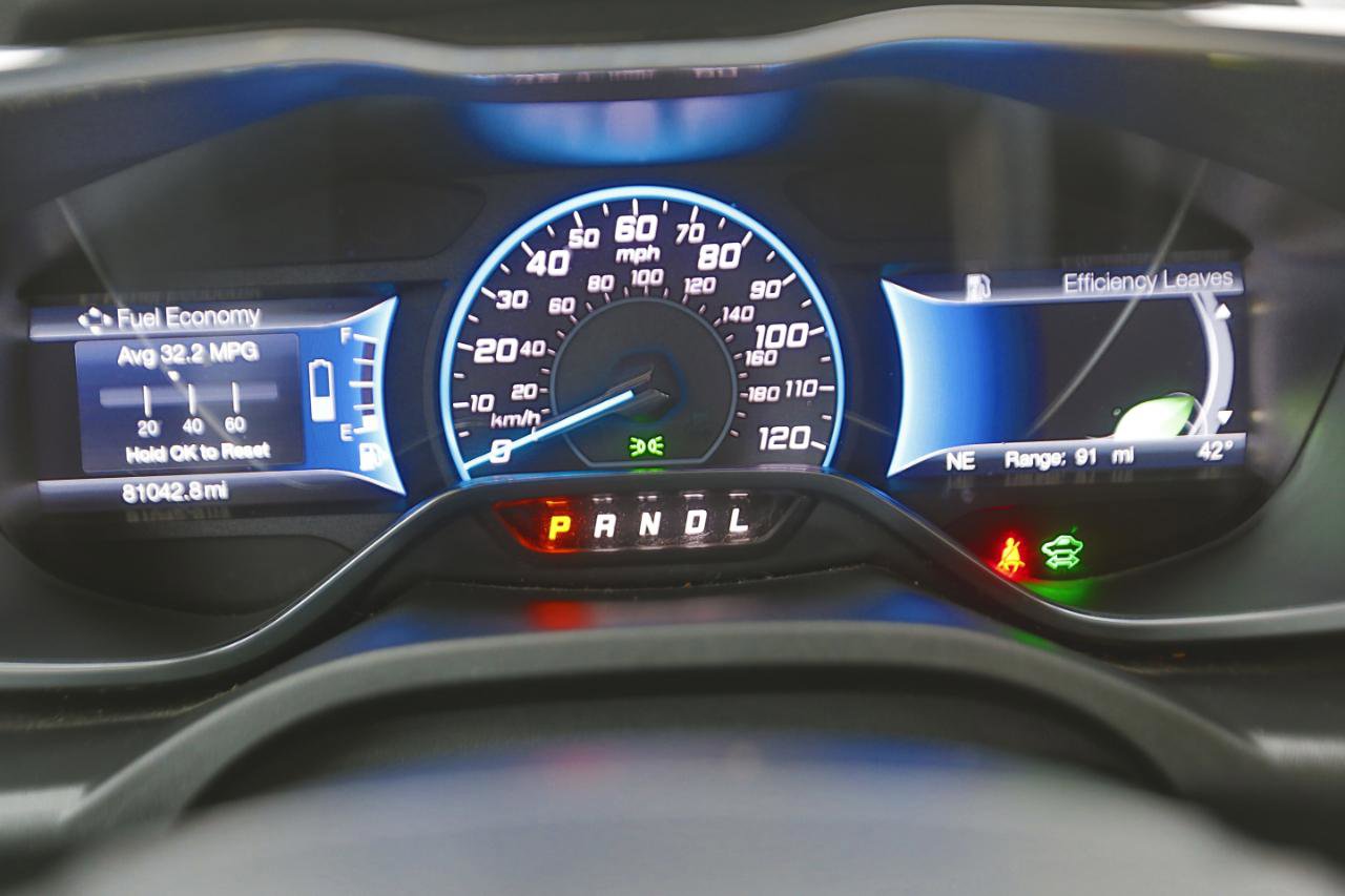 Used 2017 Ford C-MAX Energi SE w/ Equipment Group 402A image 7