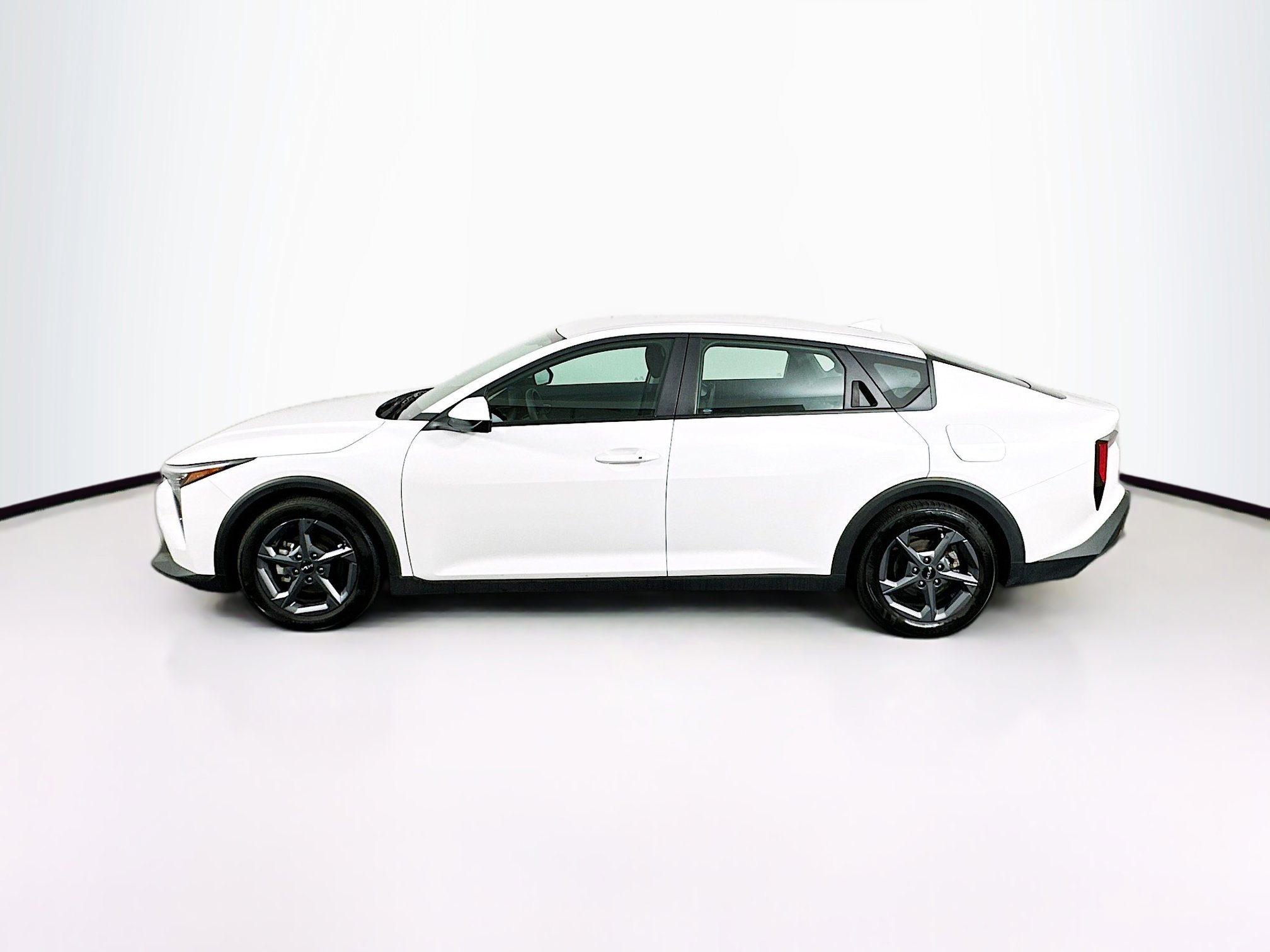Used 2025 Kia K4 LXS image 4
