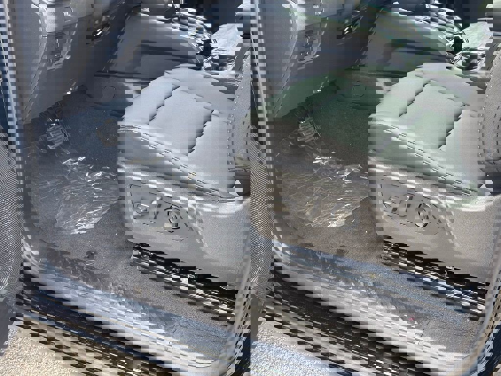 New 2026 GMC Canyon Elevation w/ Convenience Package image 18