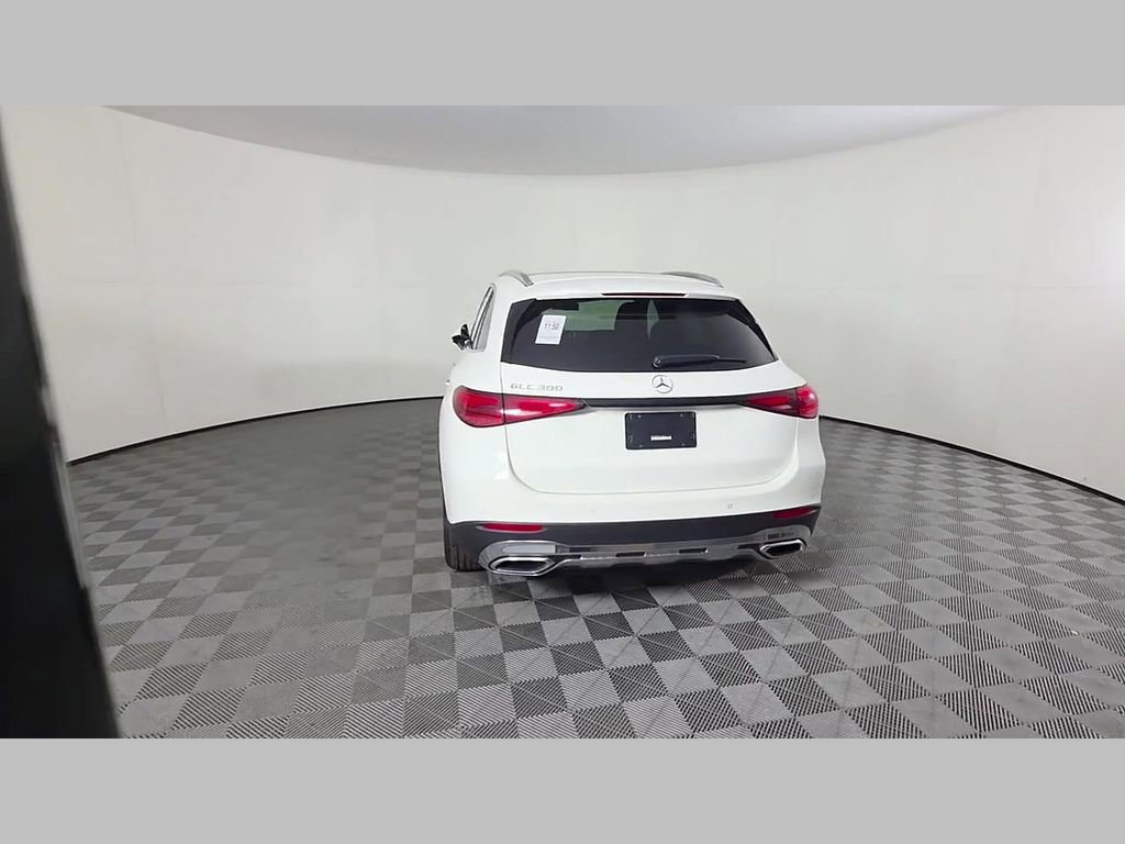Used 2024 Mercedes-Benz GLC 300 image 42