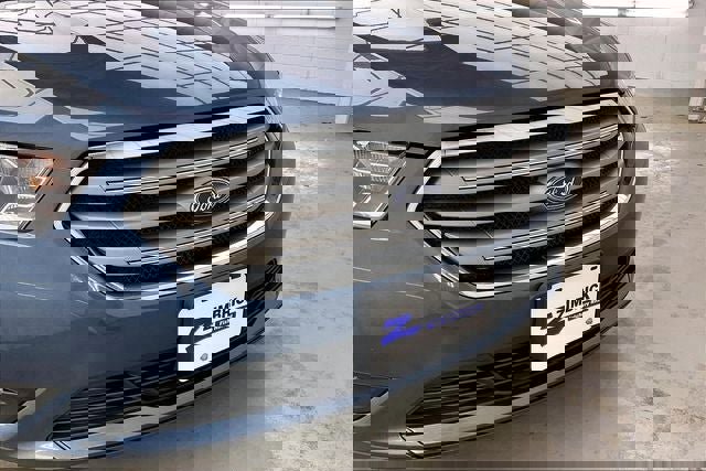 Used 2019 Ford Taurus SEL image 30