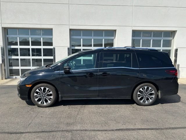 Used 2025 Honda Odyssey Elite image 3