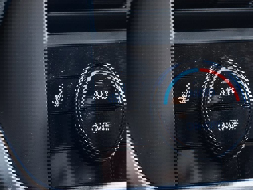 Used 2025 Nissan Rogue SV w/ Rock Creek Premium Package image 38