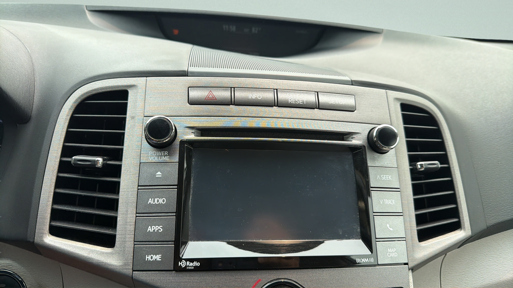 Used 2015 Toyota Venza XLE AWD/4WD image 16
