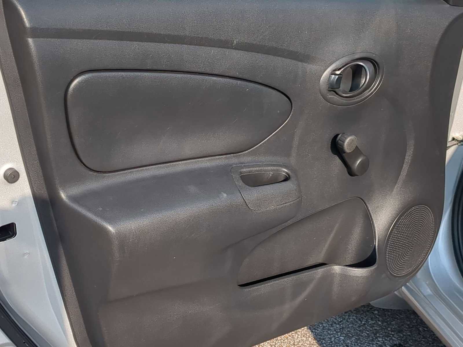 Used 2019 Nissan Versa S Plus image 19