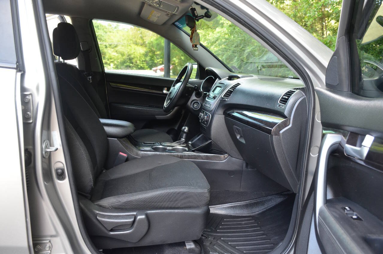 Used 2014 Kia Sorento LX FWD image 10