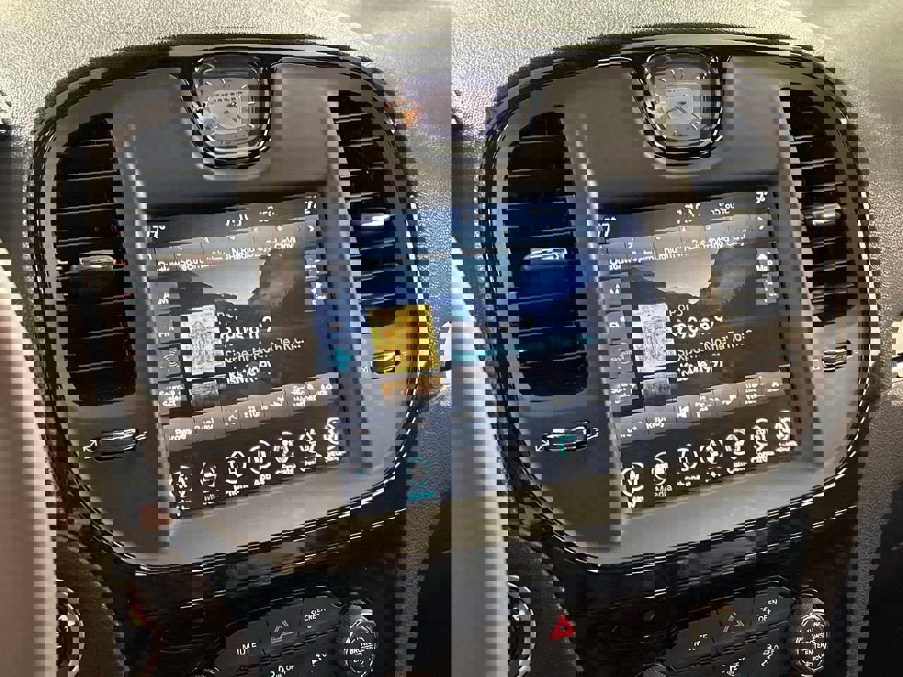 Used 2023 Chrysler 300 S image 17