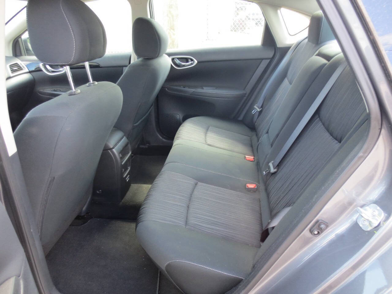 Used 2019 Nissan Sentra SV FWD image 7