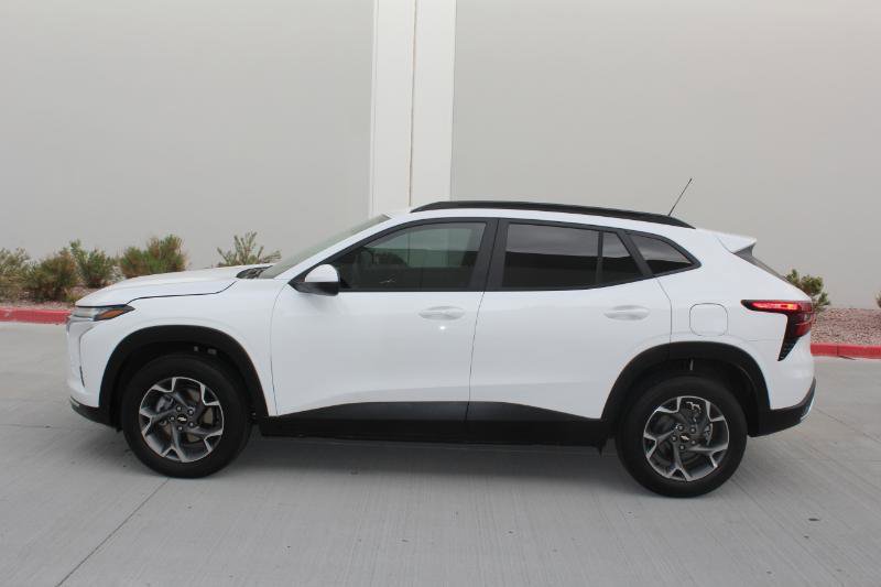 Used 2025 Chevrolet Trax LT image 8