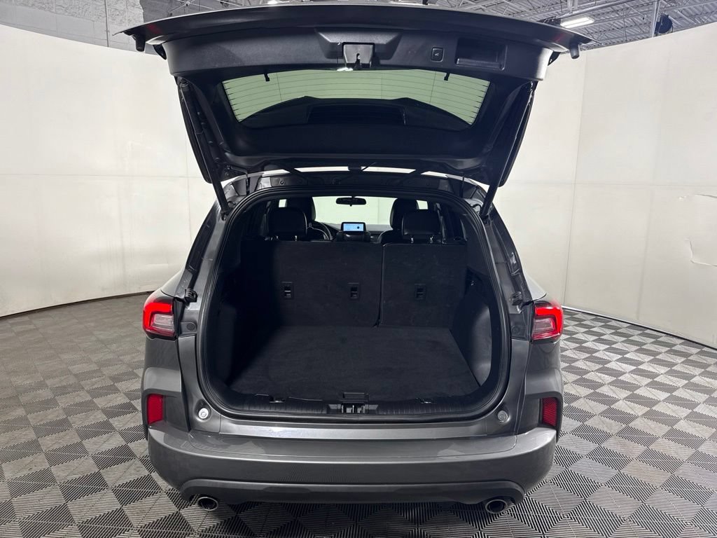 Used 2023 Ford Escape ST-Line AWD/4WD image 9