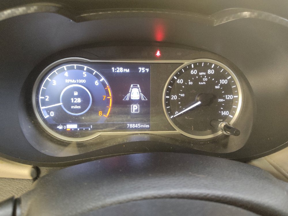 Used 2021 Nissan Versa SV FWD image 23