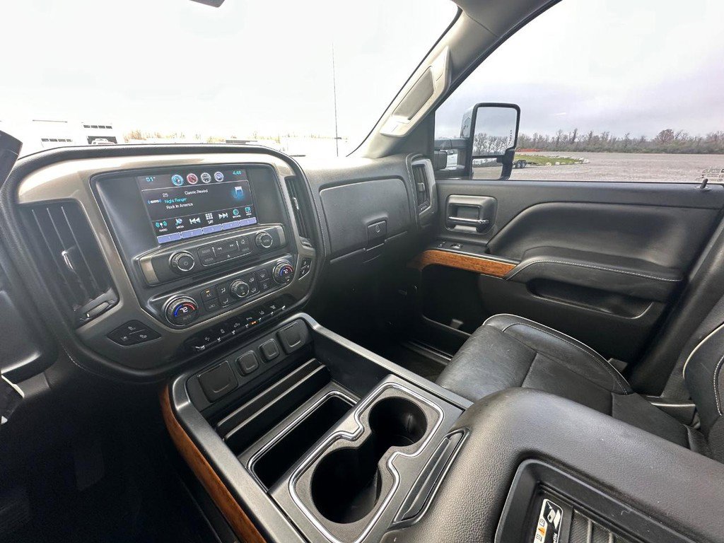 Used 2018 Chevrolet Silverado 3500 High Country w/ Duramax Plus Package AWD/4WD image 26