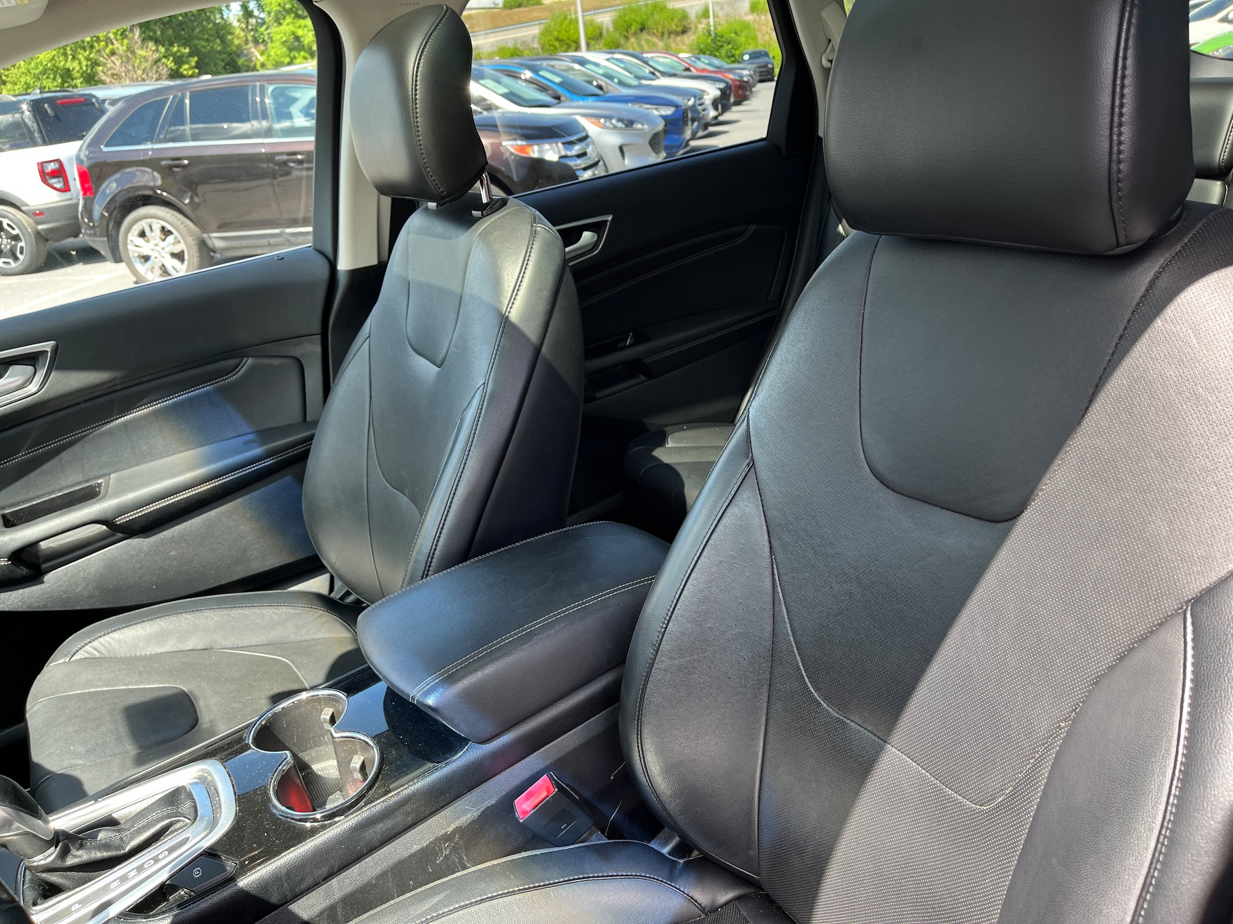 Used 2016 Ford Edge Titanium w/ Equipment Group 301A AWD/4WD image 10