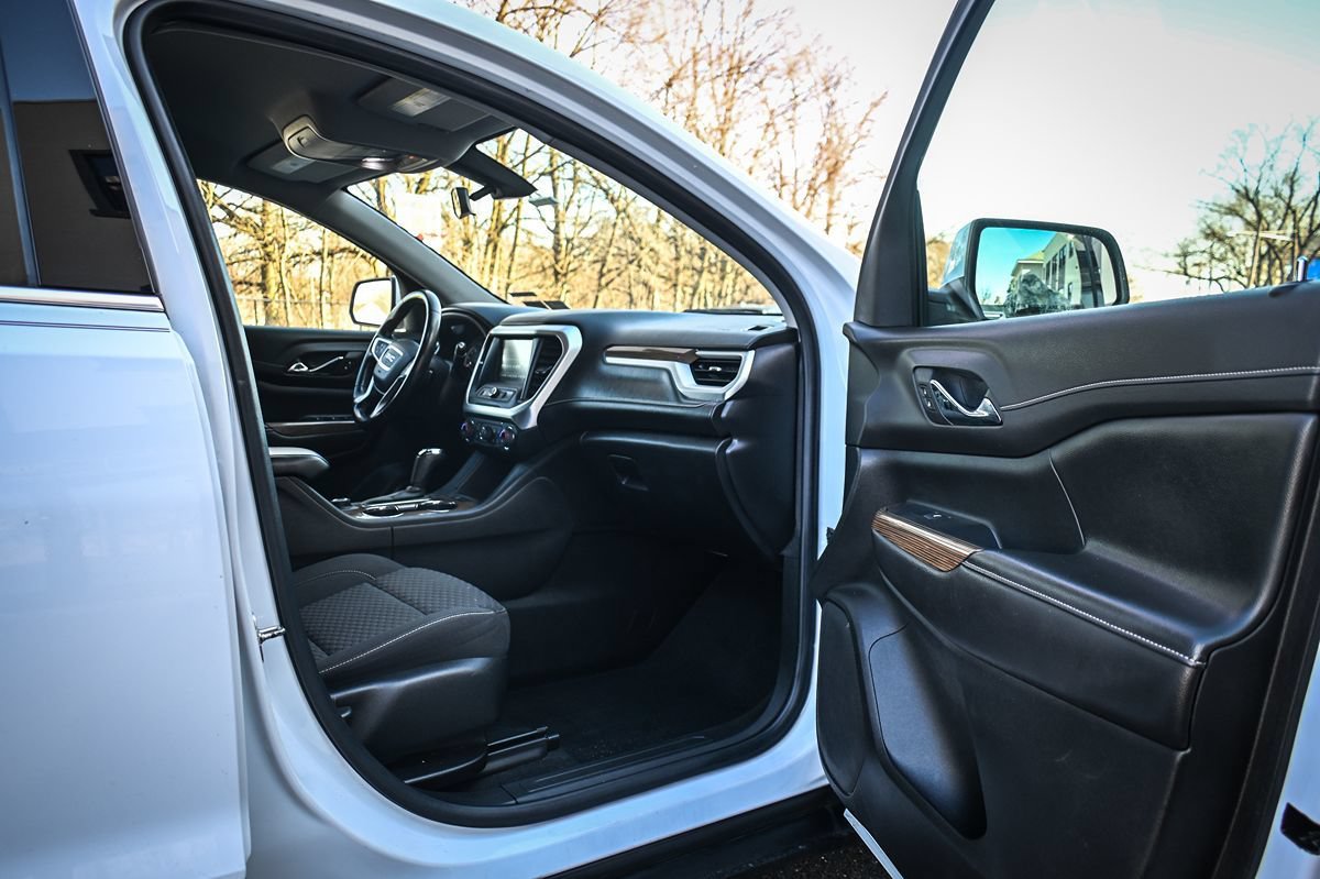 Used 2019 GMC Acadia SLE AWD/4WD image 16
