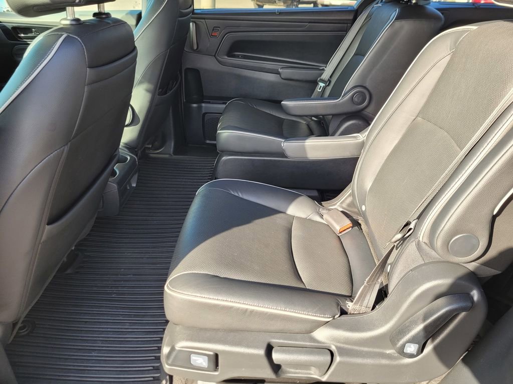 Used 2023 Honda Odyssey Elite image 11