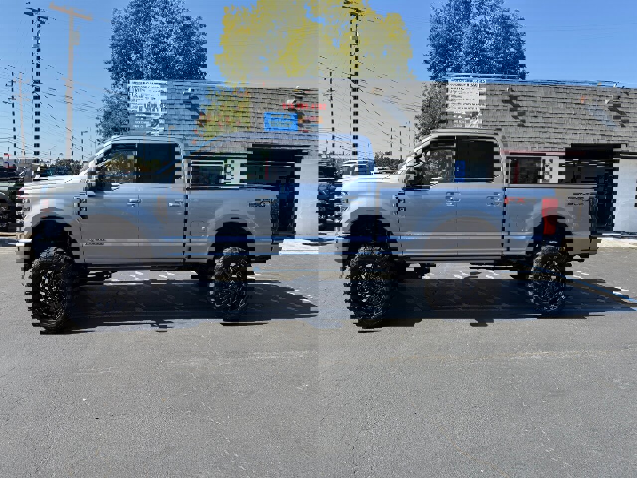 Used 2022 Ford F350 Limited w/ FX4 Off-Road Package image 8