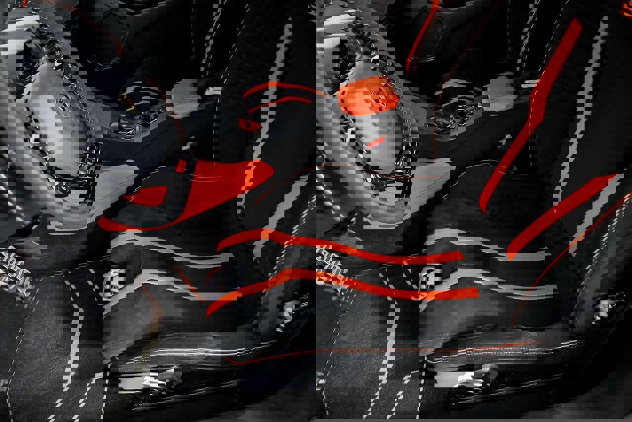 Used 2023 Lamborghini Huracan STO image 18