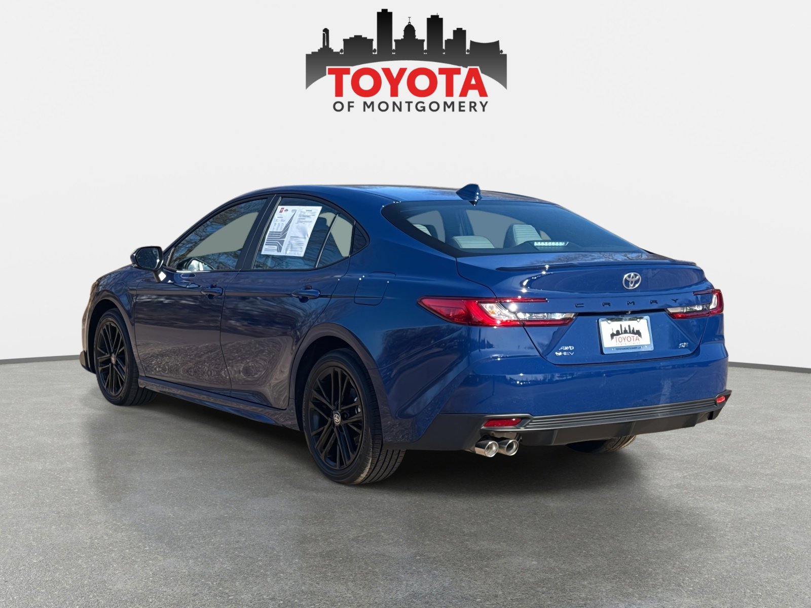 Used 2026 Toyota Camry SE w/ Convenience Package image 5