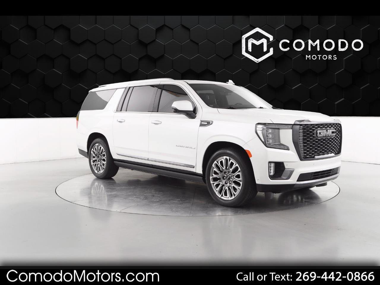 Used 2023 GMC Yukon XL Denali Ultimate image 1