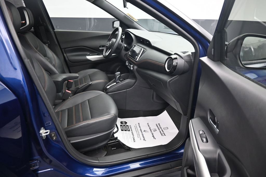 Used 2020 Nissan Kicks SR w/ SR Premium Package FWD image 13